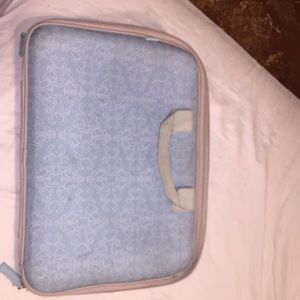 computer case little dirt can be washed off